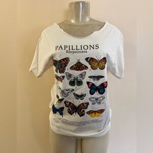 ‘Papillons Rhopalocera' Butterfly Graphic Tee Size Small EUC